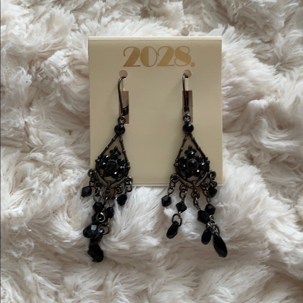 Dangle earrings